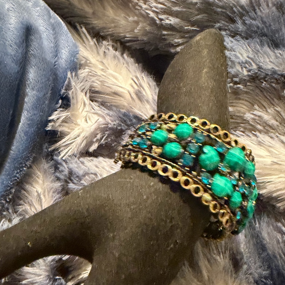Antique Inspire Brass Tone Capri Blue Rhinestone Hearts Gem Cuff  Bracelet - Picture 5 of 12